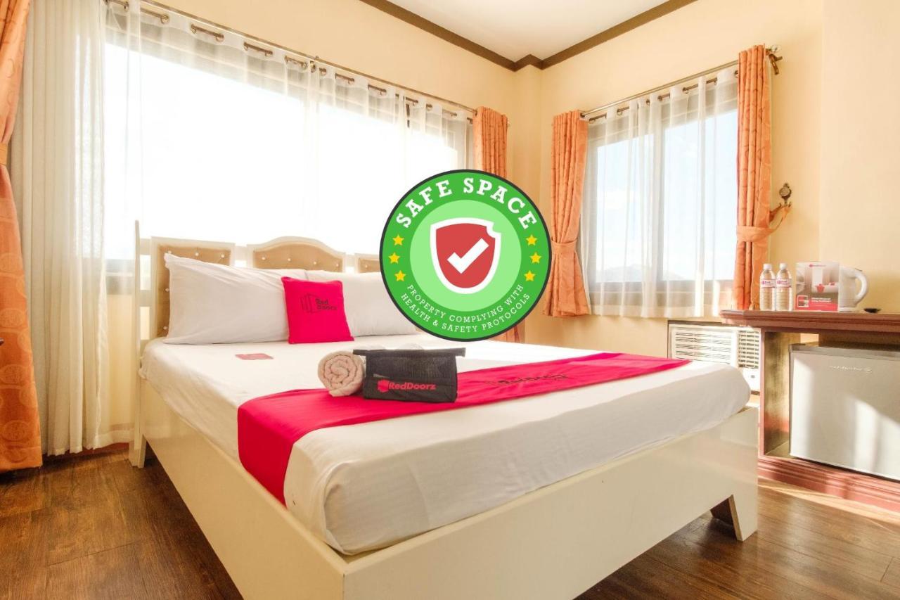 Reddoorz Plus @ Seaborne Hotel Subic Zambales Exterior photo