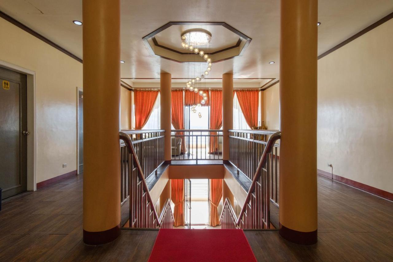 Reddoorz Plus @ Seaborne Hotel Subic Zambales Exterior photo