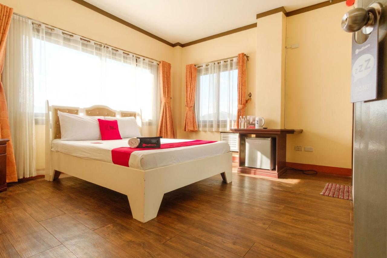 Reddoorz Plus @ Seaborne Hotel Subic Zambales Exterior photo