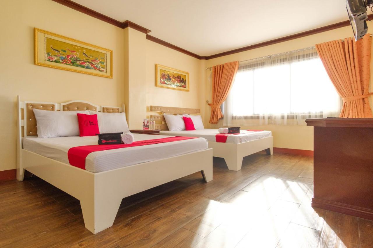 Reddoorz Plus @ Seaborne Hotel Subic Zambales Exterior photo